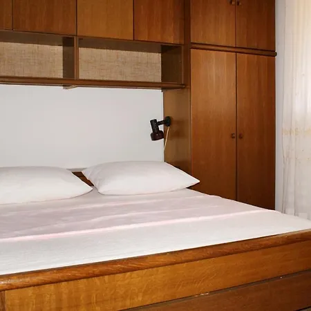 Apartment By The Sea Zecevo Rtic, Rogoznica - 4839 Rogoznica (Sibenik-Knin)